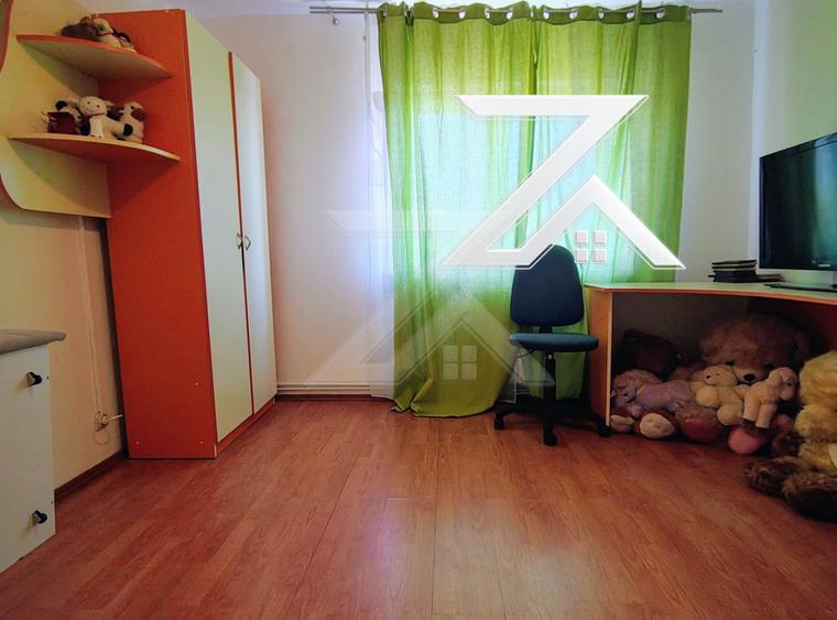 Apartament cu 4 camere decomandat în George Enescu