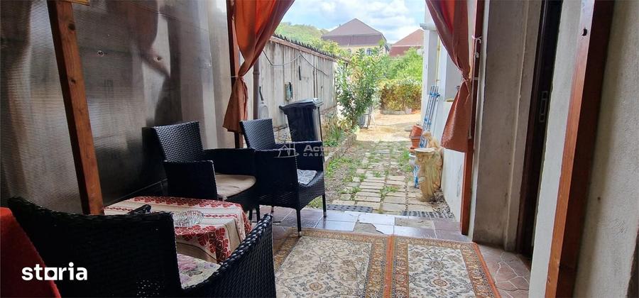 Casă cu 6 camere cu Teren 482 Mp în Central