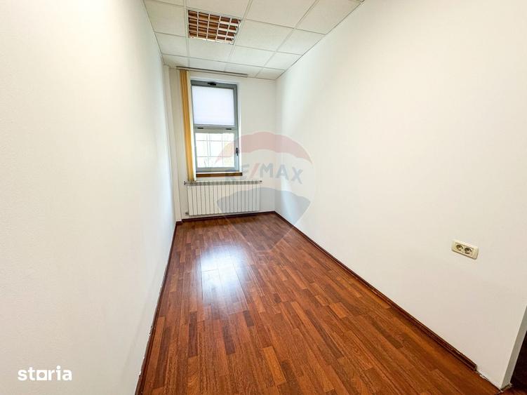 Spațiu comercial, de 200 mp, în Vitan