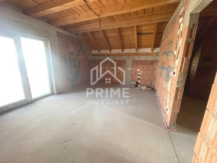 Casă cu 5 camere cu Teren 600 Mp în Central