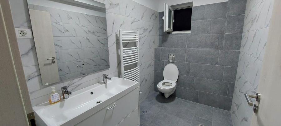 Duplex cu 5 camere cu Canalizare în Odăile