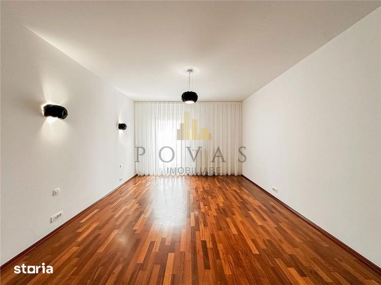 Apartament cu 4 camere decomandat, mobilat în Băneasa