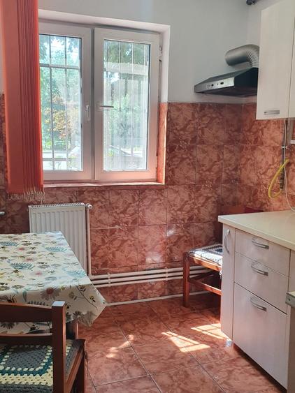 Apartament cu 2 camere decomandat în CET