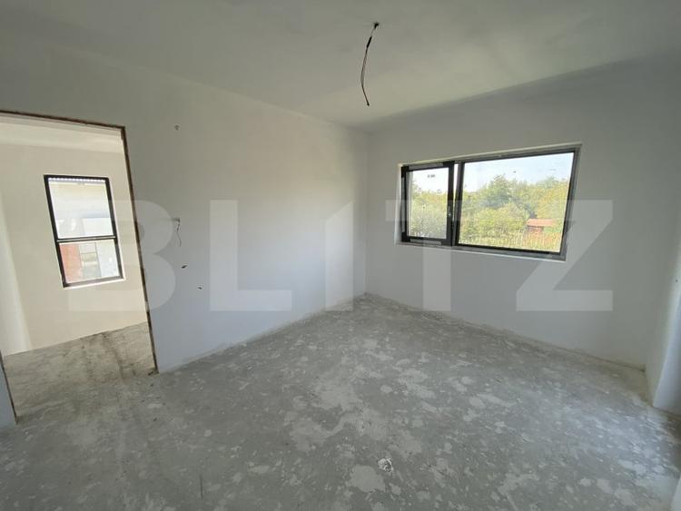 Casă individuală cu 4 camere cu Teren 500 Mp în Exterior Sud
