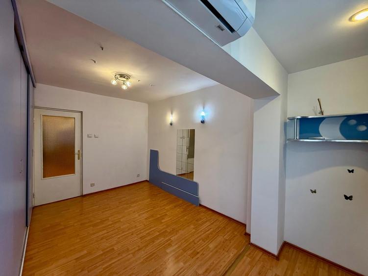Apartament cu 3 camere decomandat în Mihai Eminescu