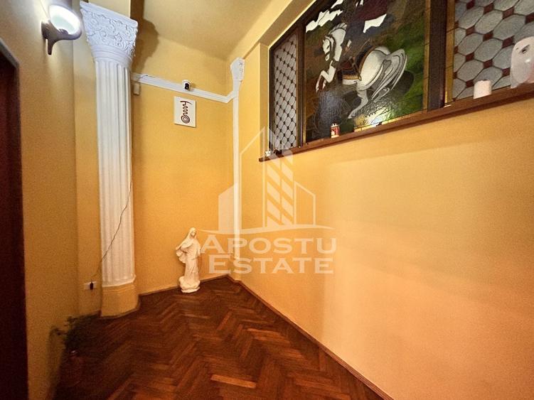 Apartament cu 4 camere circular, mobilat în P-ța Maria