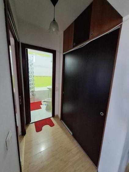 Apartament cu 2 camere semidecomandat în Grivița