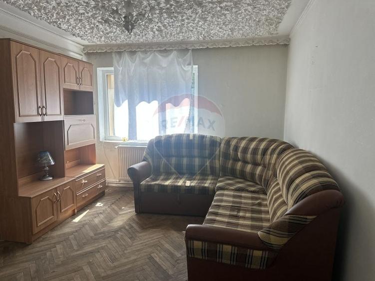 Apartament cu 2 camere semidecomandat în Mărăței