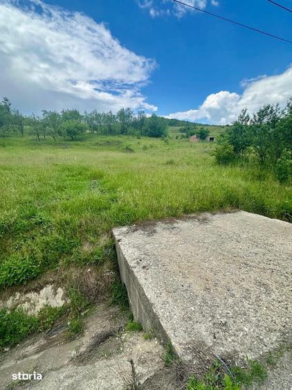 Teren intravilan 4.200 mp | Bunesti, jud. Cluj | Front 40 m la drum e - 2