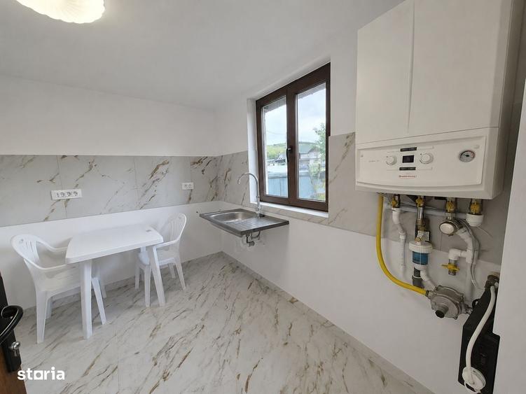 Casă cu 2 camere cu Teren 330 Mp în Cleja