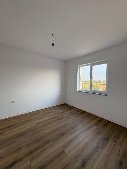 Duplex cu 3 camere cu Canalizare în Moșnița Nouă