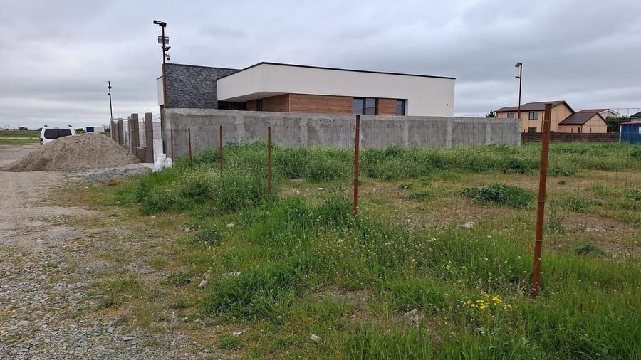 Teren de 817 mp, în Cumpăna