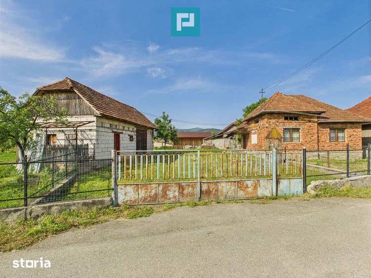 Casă cu 2 camere cu Teren 7204 Mp în Hălmăgel