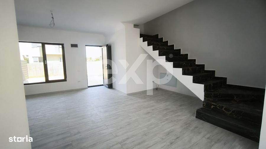 Casă cu 4 camere în Smeura