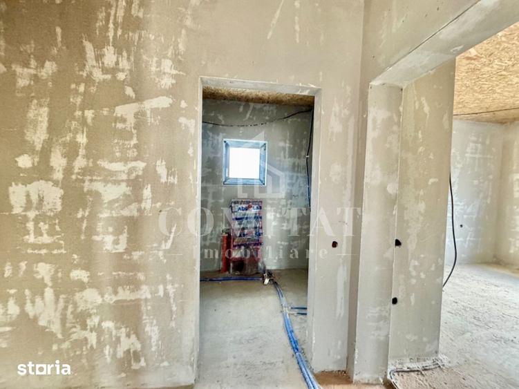 Casă cu 4 camere decomandat cu Teren 459 Mp în Baciu