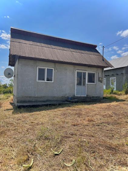 Casa cu teren de vanzare - 1