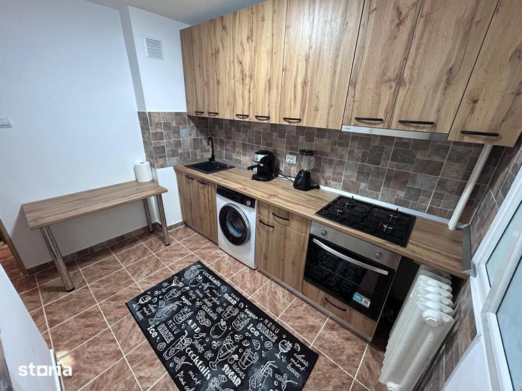 Apartament cu 2 camere decomandat în Berceni