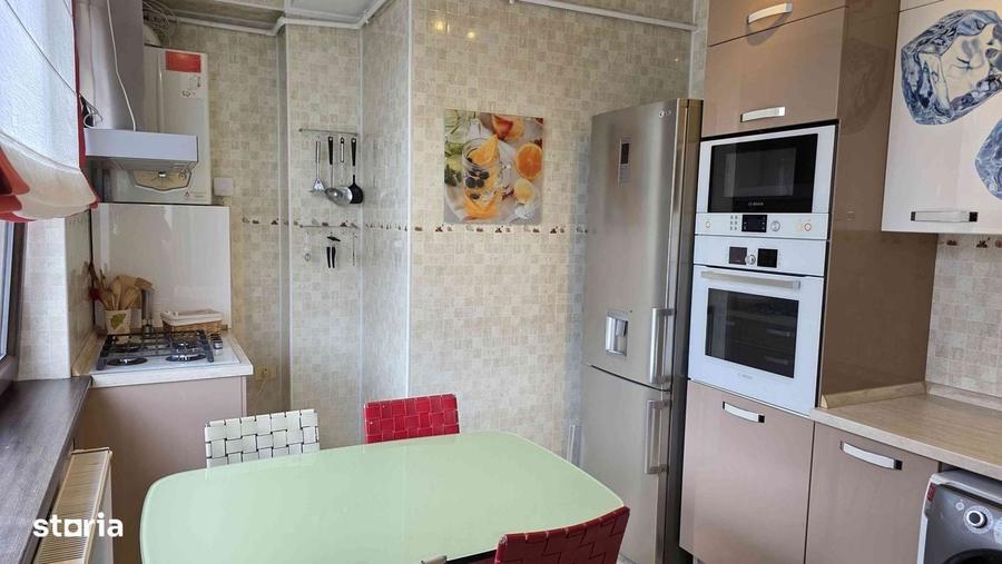 Apartament cu 3 camere în Băneasa
