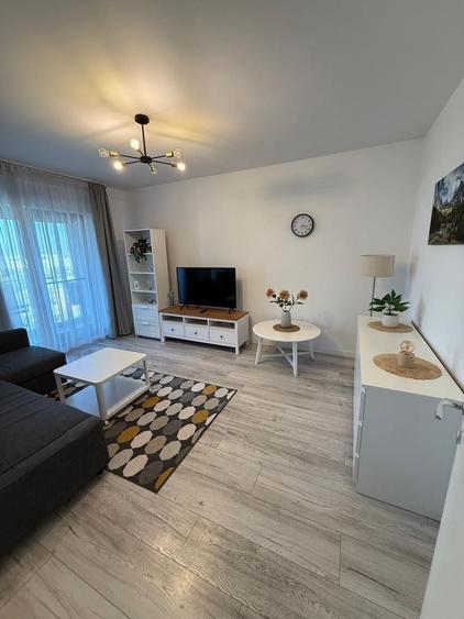Apartament cu 2 camere, mobilat în Politehnica