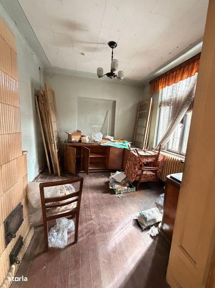 Casă cu 7 camere decomandat cu Teren 391 Mp în Băneasa