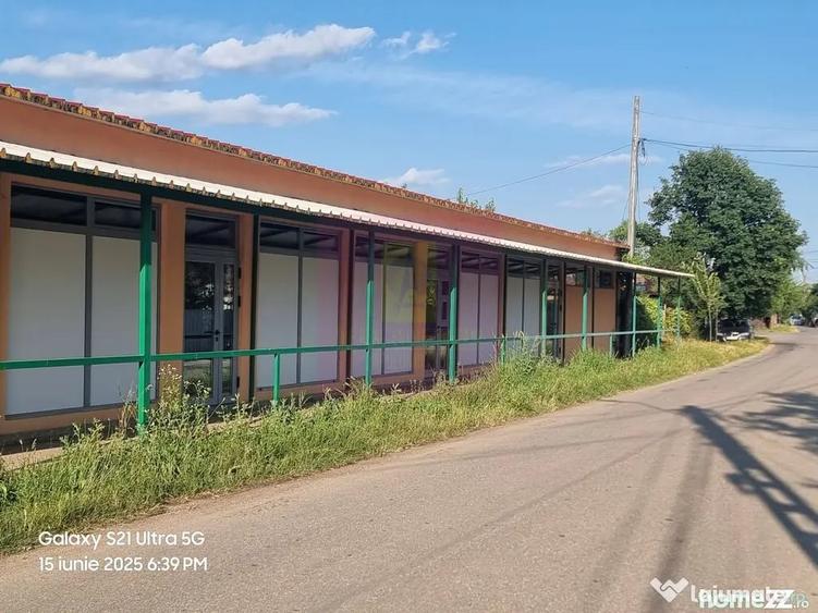 Casă cu 7 camere cu Teren 6000 Mp în Teișori