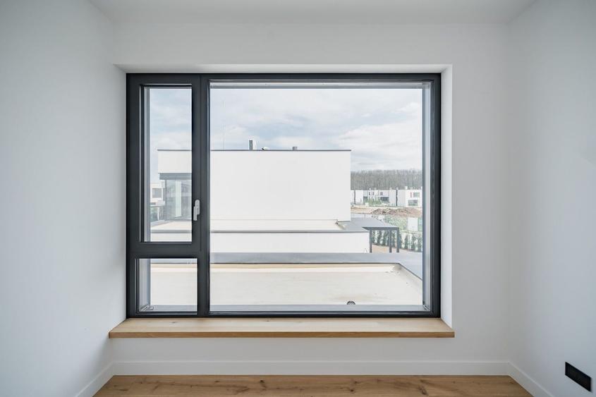 Duplex cu 6 camere cu Piscina în Tunari