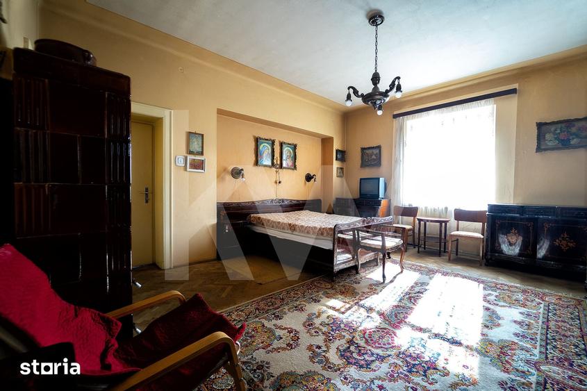 Apartament cu 4 camere decomandat în Central