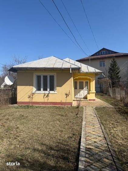 Casă cu 4 camere cu Teren 100 Mp în Central