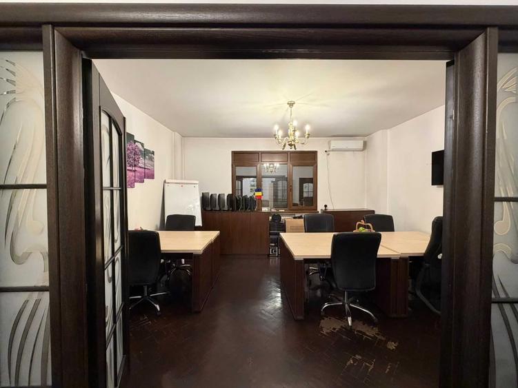 Apartament cu 3 camere în Romană