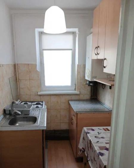 Apartament cu 2 camere nedecomandat în Tudor