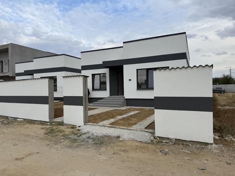 Casă cu 4 camere în Central