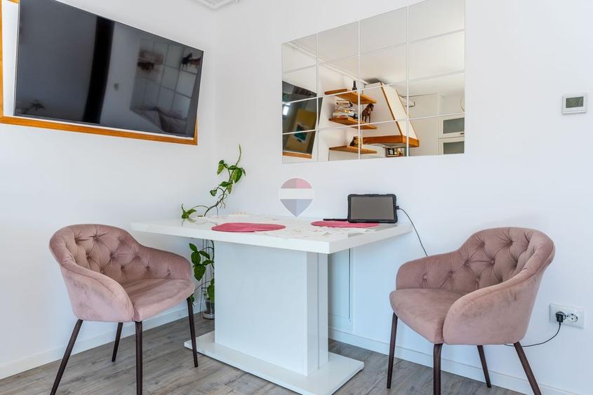 Apartament cu 2 camere semidecomandat, mobilat în Florești