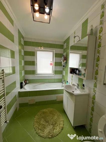 Apartament cu 2 camere decomandat în Florești