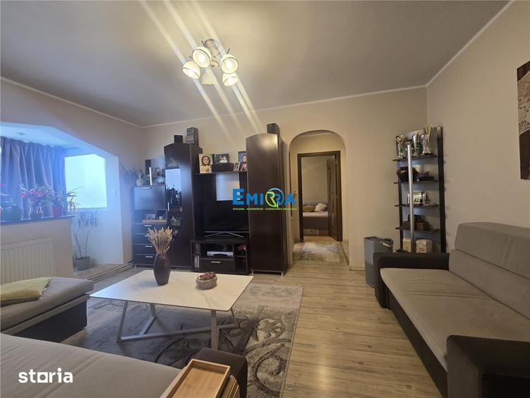 Apartament cu 2 camere semidecomandat în Cornișa