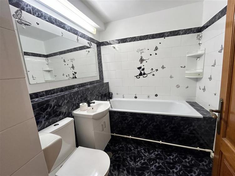 Apartament cu 3 camere decomandat, mobilat în Burdujeni