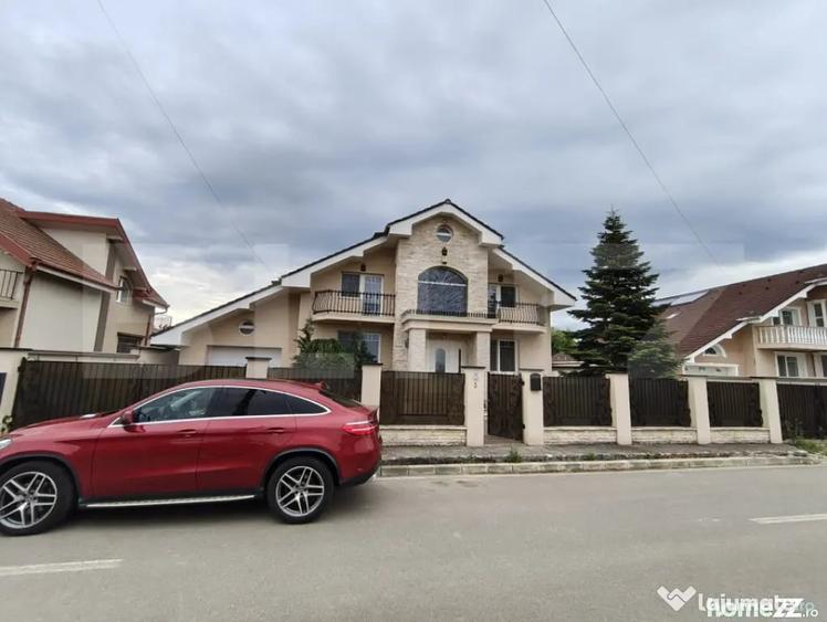 Casă cu 7 camere cu Teren 800 Mp în Sânmartin