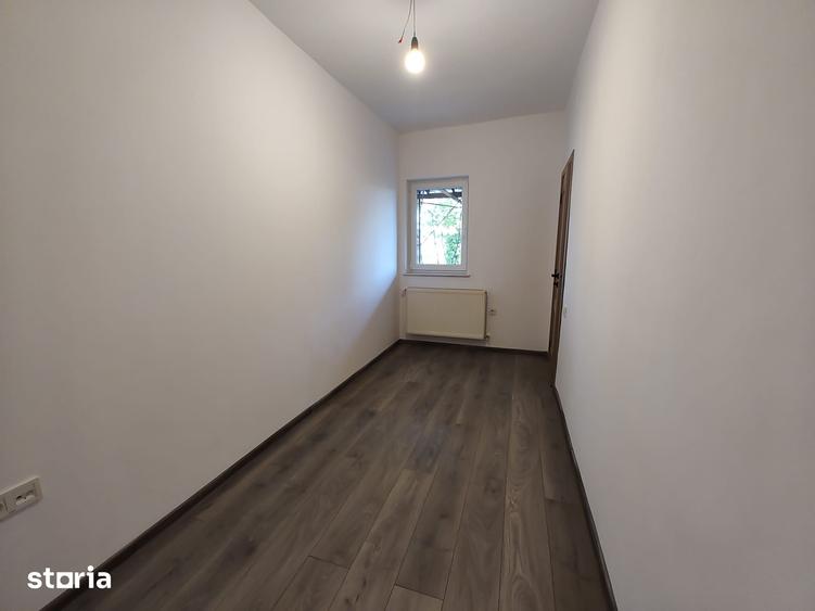 Casă cu 5 camere cu Teren 250 Mp în Iris