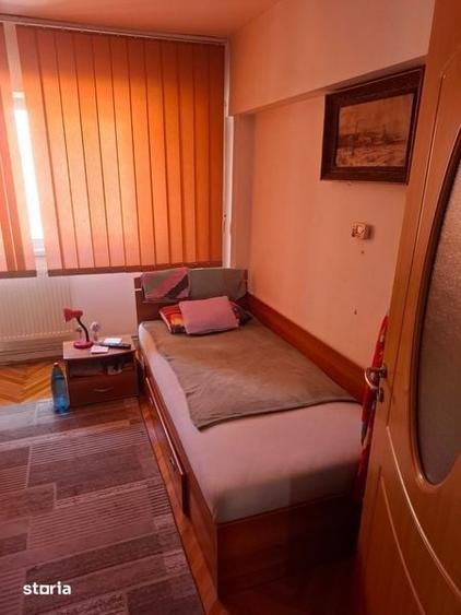 Apartament cu 3 camere de vanzare - 2