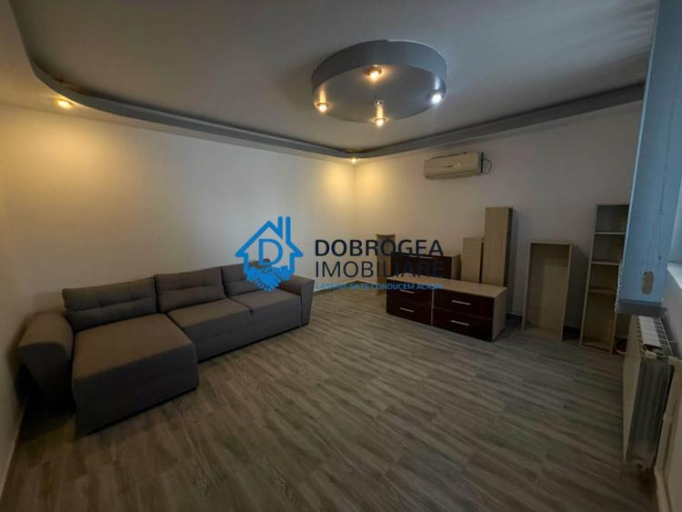 Casă cu 4 camere cu Teren 250 Mp în Păcii