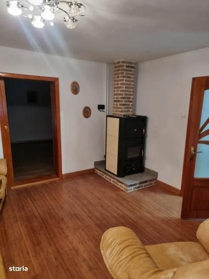 Casă cu 4 camere în Fetești