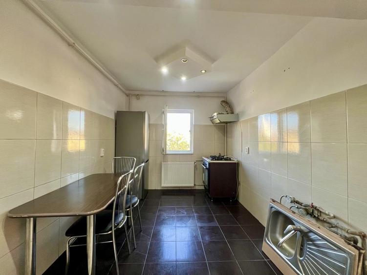 Apartament cu 2 camere decomandat, mobilat în Lipovei