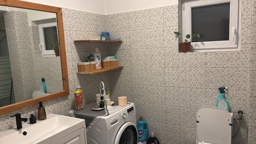 Casă individuală cu 4 camere cu Canalizare în Central
