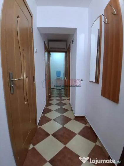Garsonieră decomandată în Cantemir