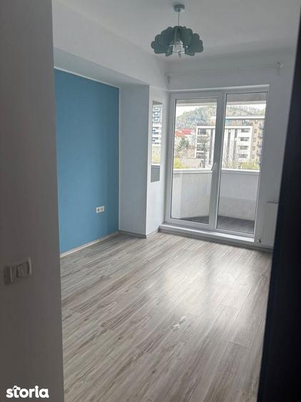 Apartament cu 3 camere în Astra