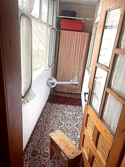 Apartament cu 3 camere decomandat, mobilat în Dacia