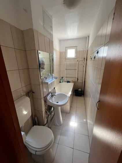 Garsonieră decomandată în Podu Roș