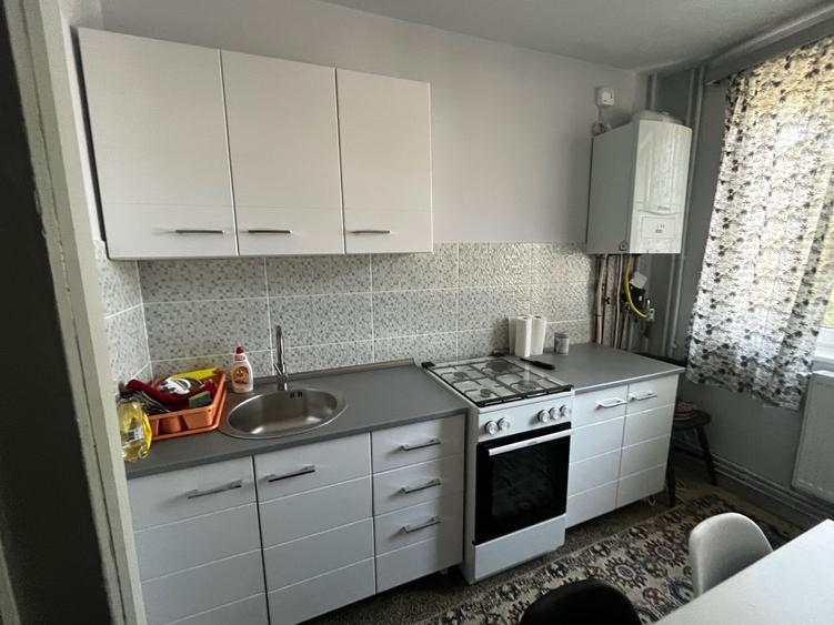 Apartament cu 2 camere semidecomandat în Grigorescu