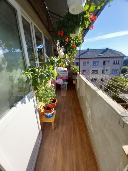 Apartament cu 2 camere semidecomandat, mobilat în Careiului