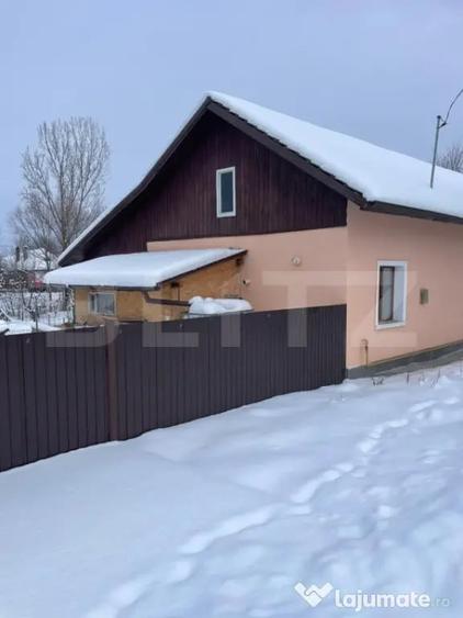 Casă cu 3 camere cu Teren 1700 Mp în Central