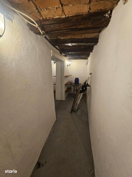 Casă cu 3 camere în Curtea de Argeș